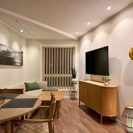 Close To The Center Τρόμσο